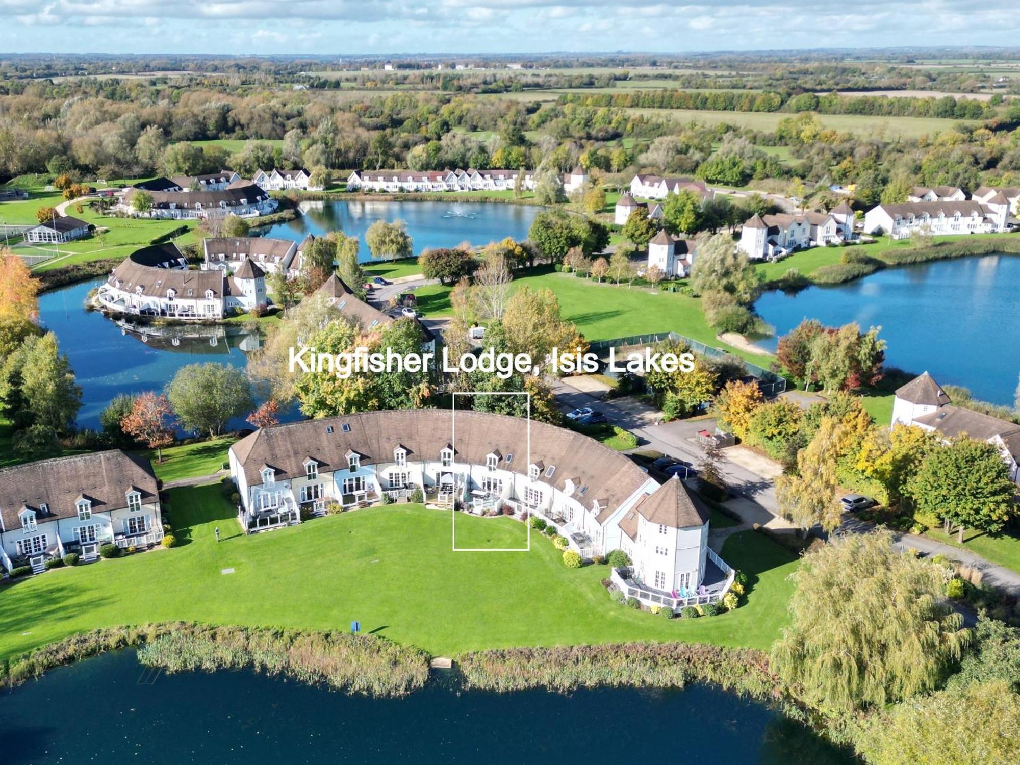 Luxury Kingfisher Lodge, Isis Lake, Within The Cotswold Waterpark Cirencester Exterior photo